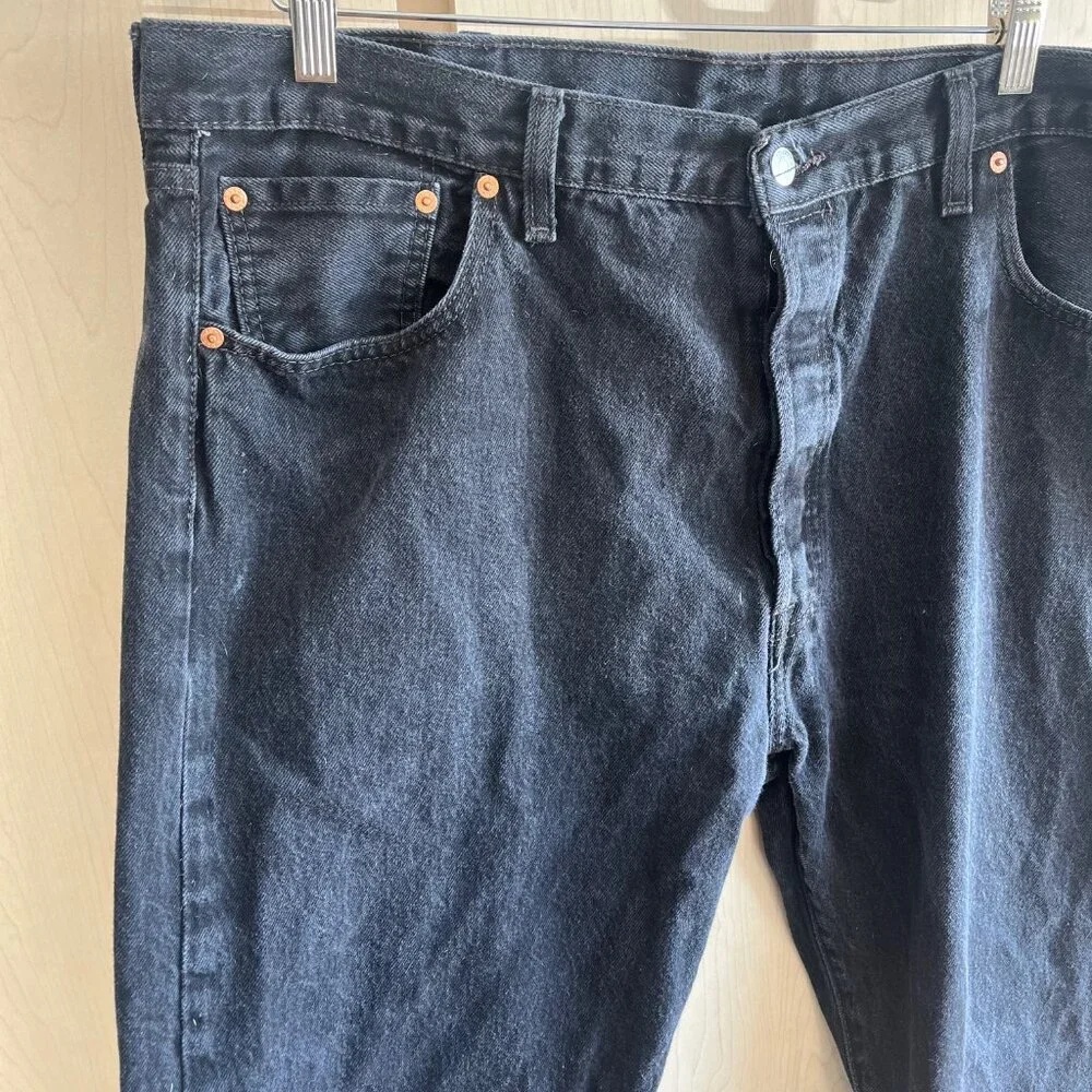 Levi's Jeans Mens 42x32 100% Cotton 501‎ Button Fly Red Tab Straight Leg